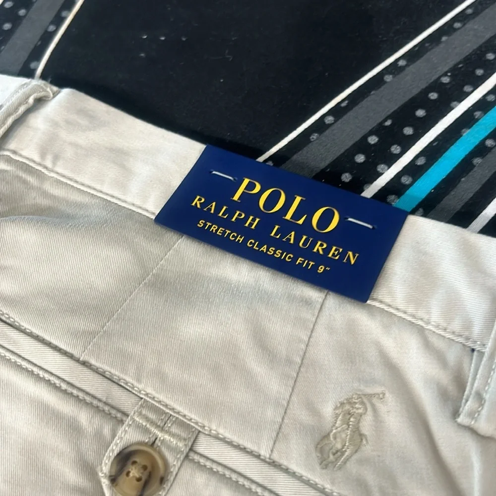 Polo shorts - Picture 3 of 5
